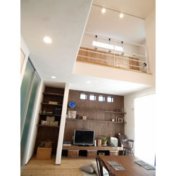 リビングに吹き抜け