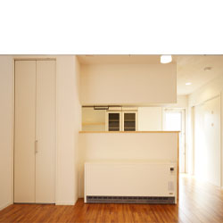 冬はリビングの蓄熱暖房器が大活躍。