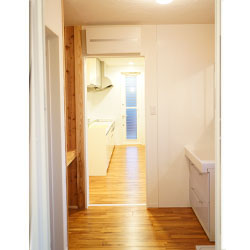 動線がやさしく温度差のない洗面脱衣コーナー。